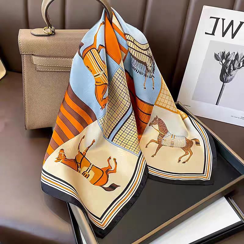 Pañuelo Cuadrado de Lujo 100%  - Luxury Bags For Travel reseña y precio
