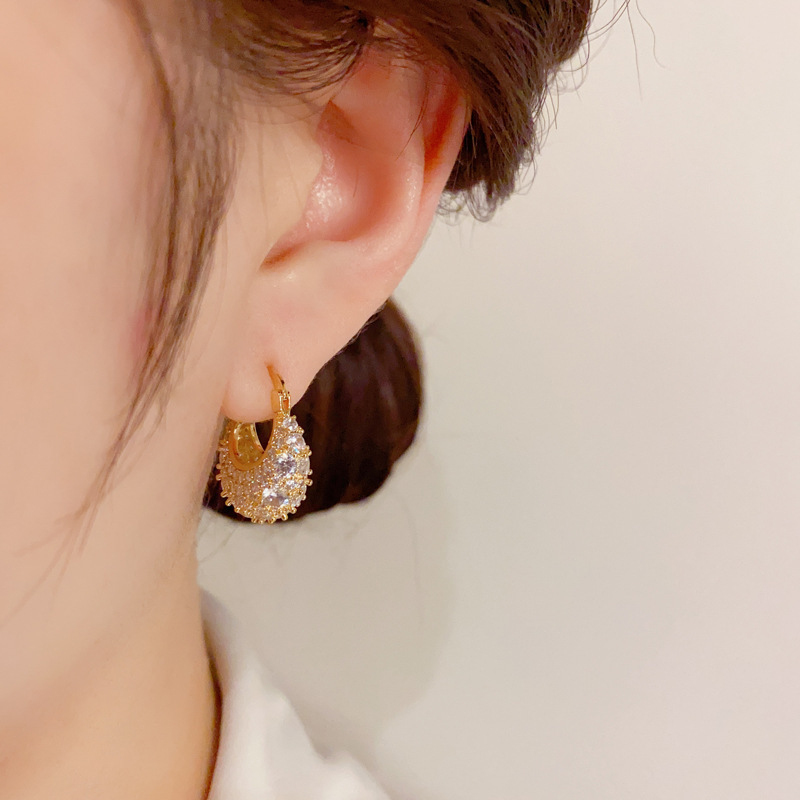 Pendientes de Aro con Diseño M - Luxury Bags Dropshipping reseña y precio