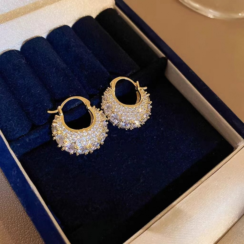 Pendientes de Aro con Diseño M - Luxury Bags Dropshipping reseña y precio